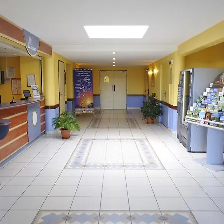 Hotel Sure By Western 3*
