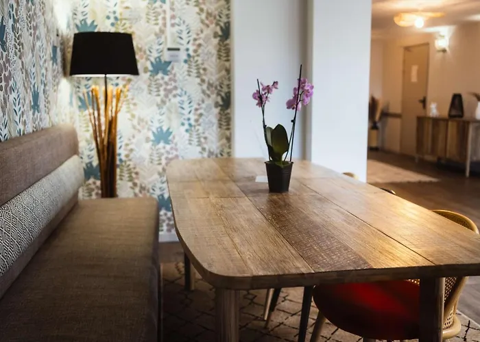 Sure By Western Sarlat-la-canéda Hotel 3*