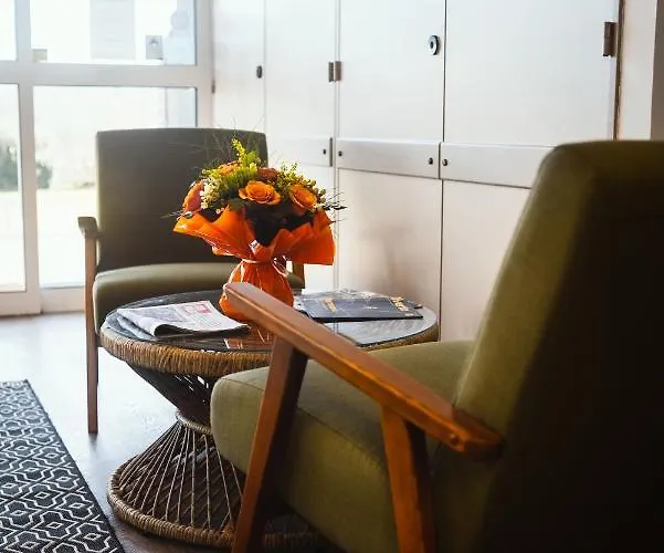 Hotel Sure By Western Sarlat-la-canéda