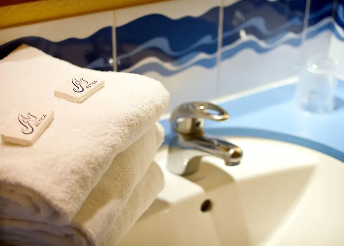 Sure By Western Sarlat-la-canéda Hotel